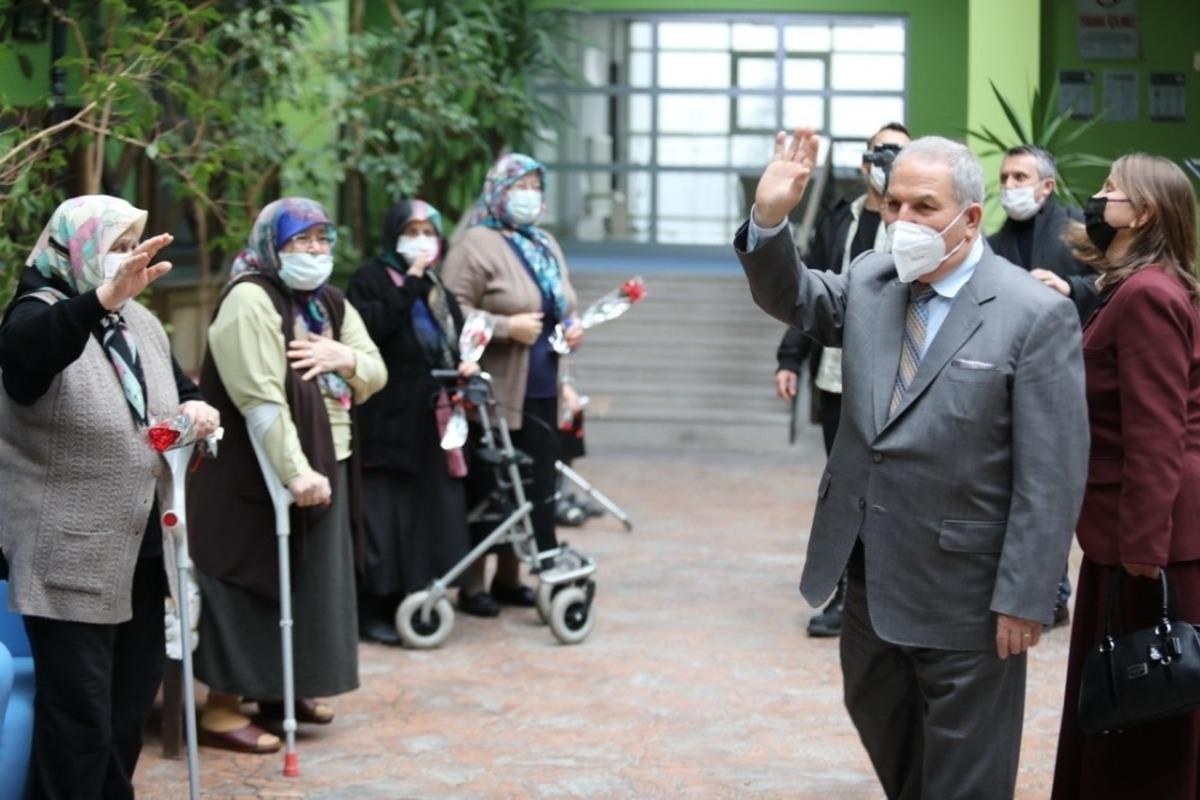 Başkan Demirtaş: "Yaşlılarımıza hizmet etmek en &ouml;nemli vazifemiz&rdquo;