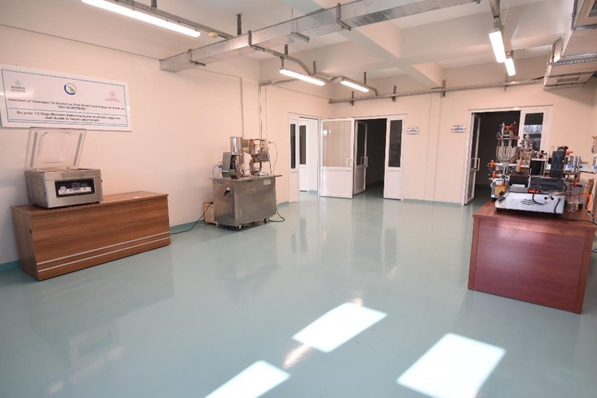 D&uuml;zce &Uuml;niversitesi&rsquo;nde geleneksel tıp &uuml;retimi başladı