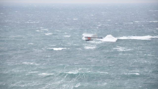 Gökçeada’da kalp krizi geçiren hasta Sahil Güvenlik botuyla anakaraya ulaştırıldı