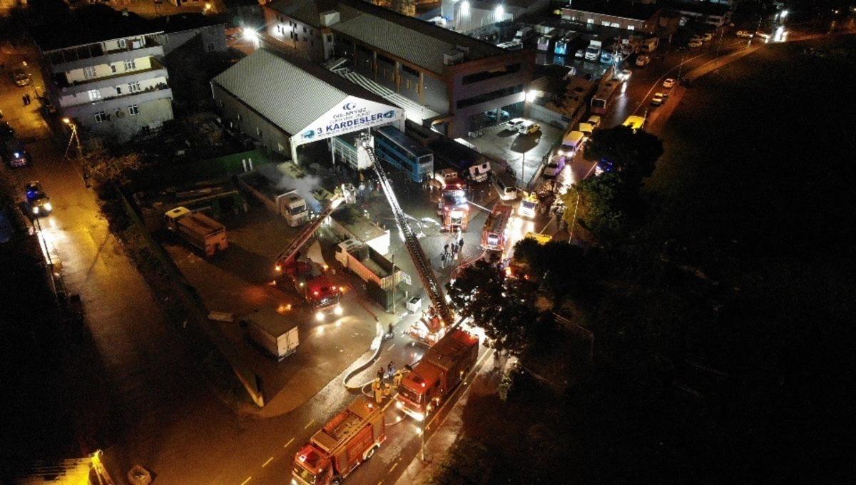 Sultanbeyli&rsquo;de fabrika yangını