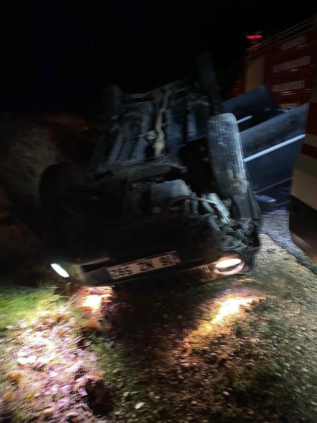 Yağmur nedeniyle kayganlaşan yolda kaza: 1 yaralı 1