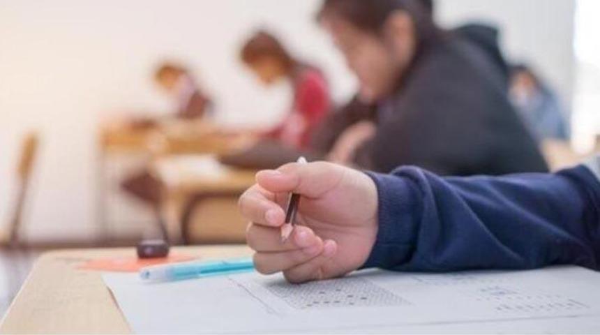 MEB açıkladı! Liselerde yüz yüze sınavlar ertelendi