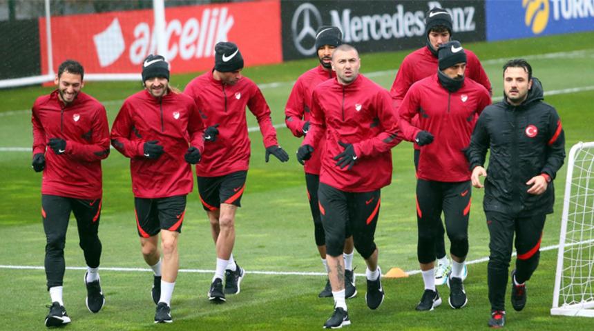 Nazım Sangare ve İrfan Can Kahveci kadrodan çıkarıldı