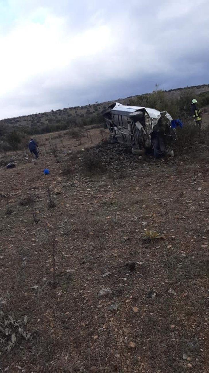 Şarampole uçan araçta 2 kişi öldü 3 kişi yaralandı G2