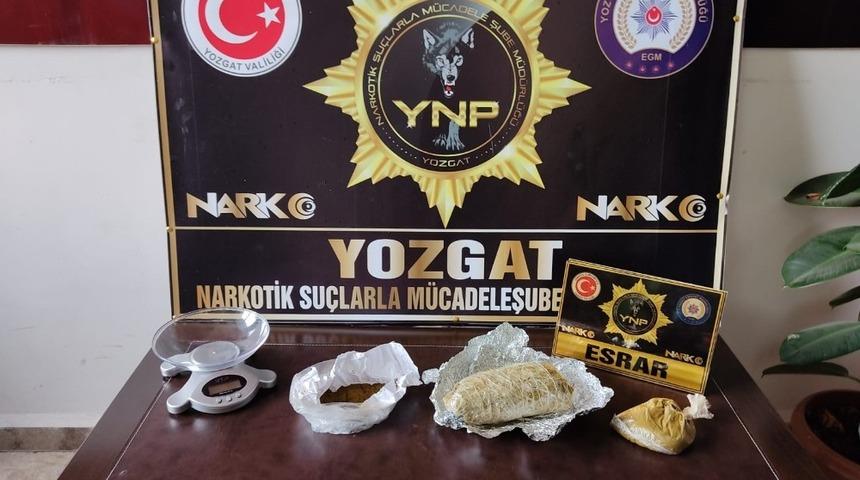 Otob&uuml;sle uyuşturucu taşıyan şahıslar yakalandı