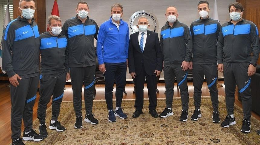 Hamza Hamzaoğlu&rsquo;nun ekibi belli oldu