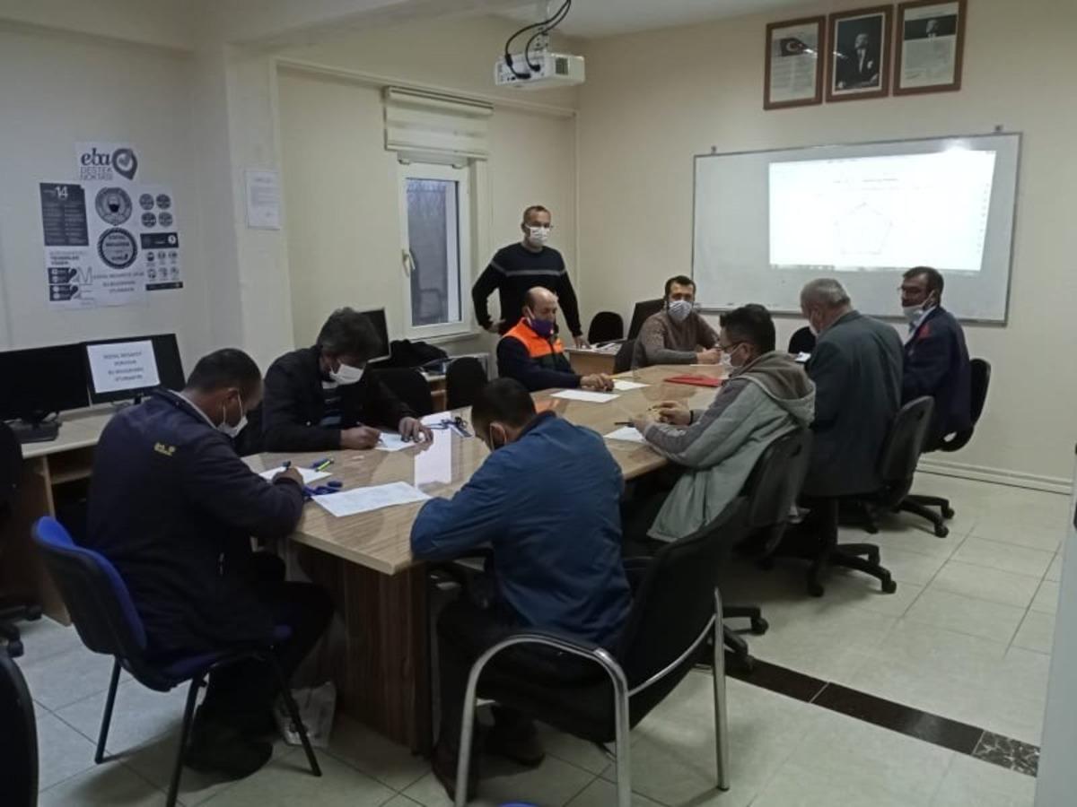 Plastik boru tesisat&ccedil;ısı kursuna yoğun ilgi