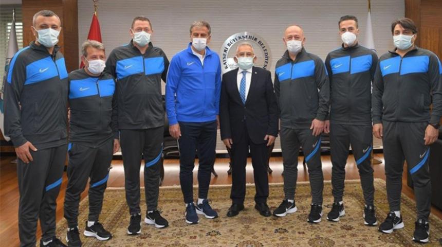 Hamza Hamzaoğlu'nun ekibi belli oldu