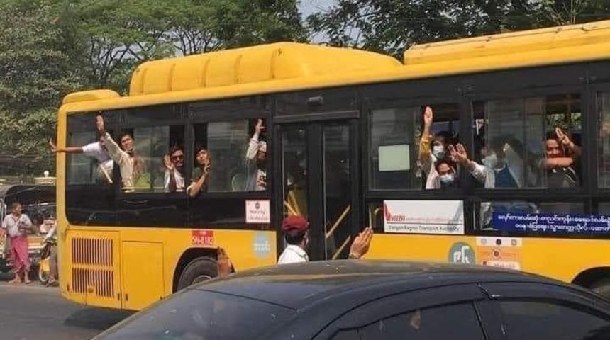 Myanmar’da gözaltına alınan 628 darbe karşıtı gösterici serbest bırakıldı