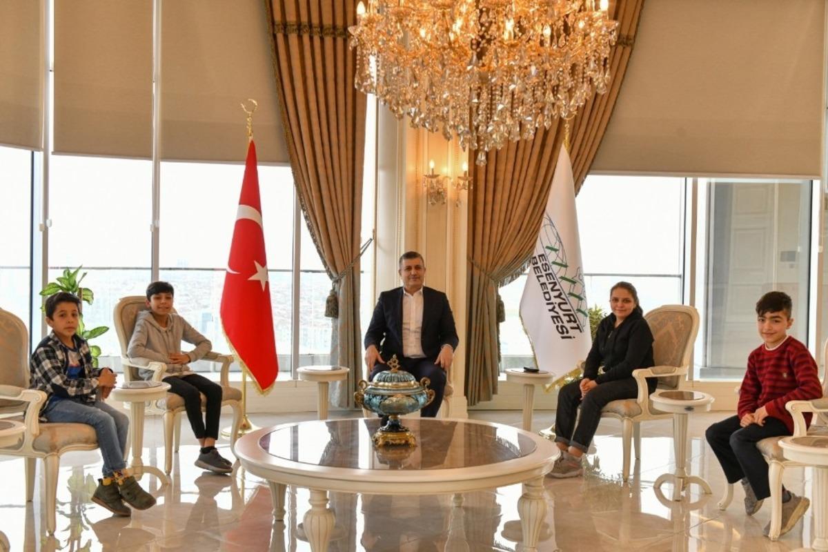 &Ccedil;ocuklar Başkan Bozkurt&rsquo;un davetini geri &ccedil;evirmedi