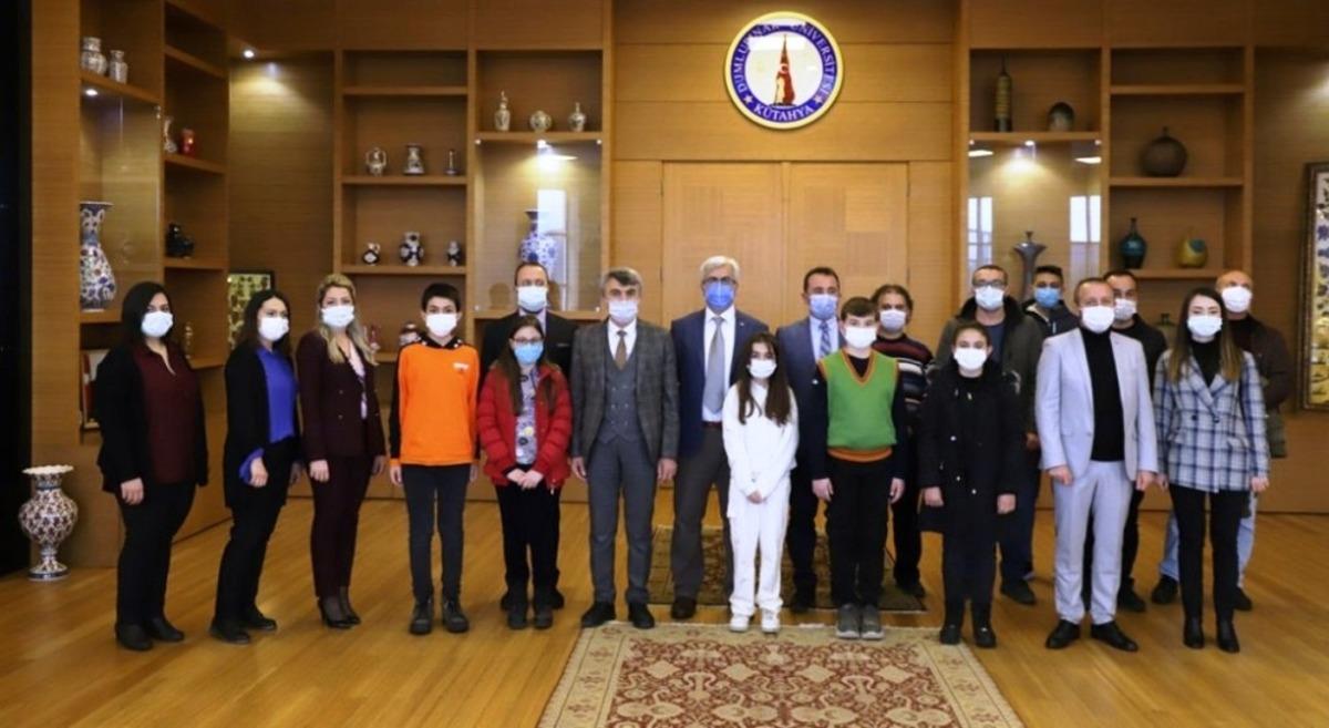 DP&Uuml;&rsquo;de İstiklal Marşı Okuma Yarışması