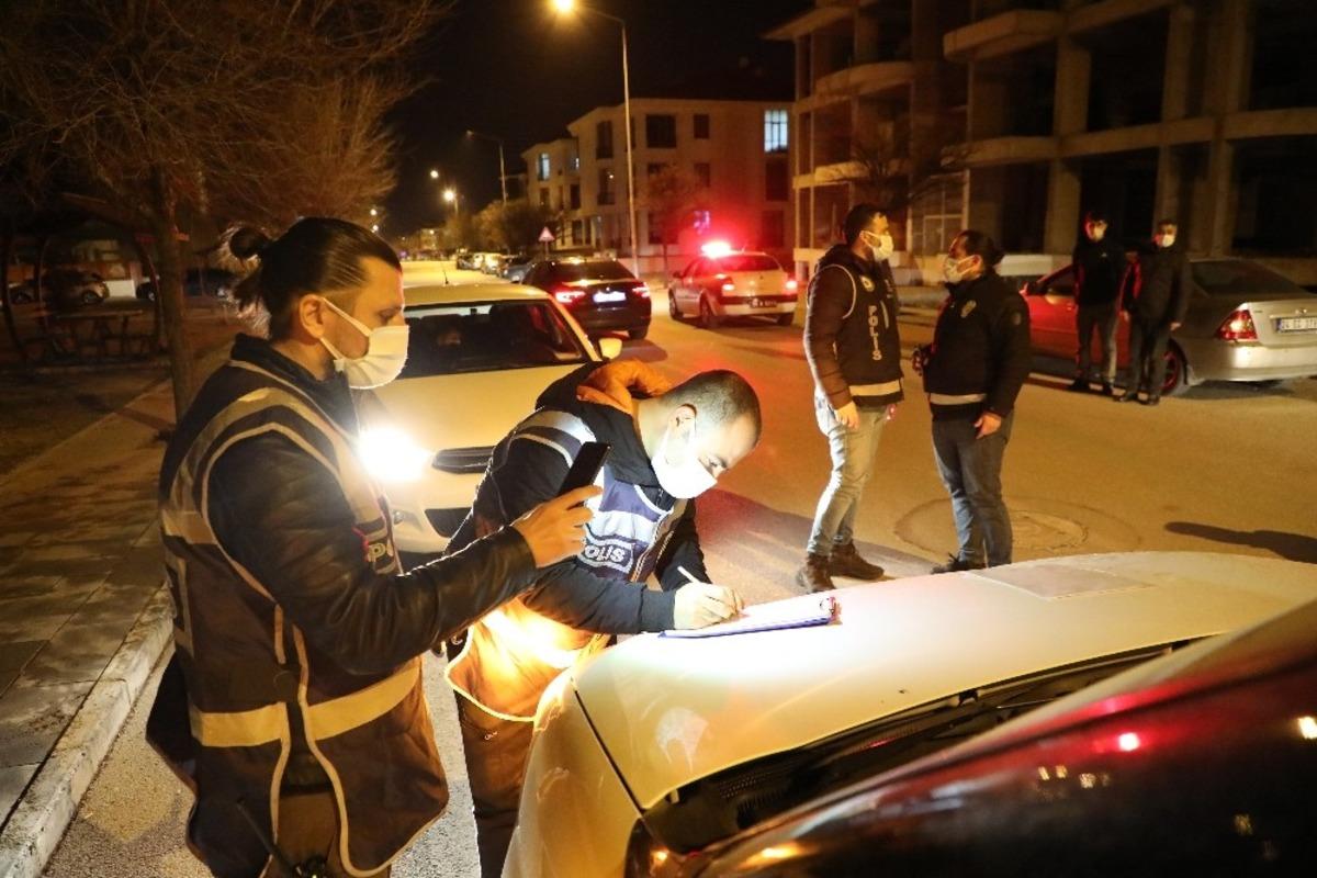Covid-19 vaka artışının en &ccedil;ok yaşandığı 5 ilden bir olan Erzincan&rsquo;da denetimler yoğunlaştırıldı