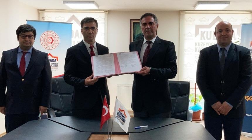 &ldquo;Ergan&rsquo;da Kayak Zamanı&rdquo; isimli projenin protokol&uuml; imzalandı