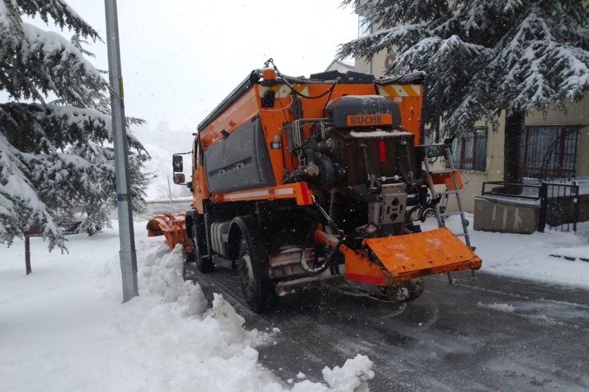 &Ccedil;ankaya&rsquo;da karla m&uuml;cadele