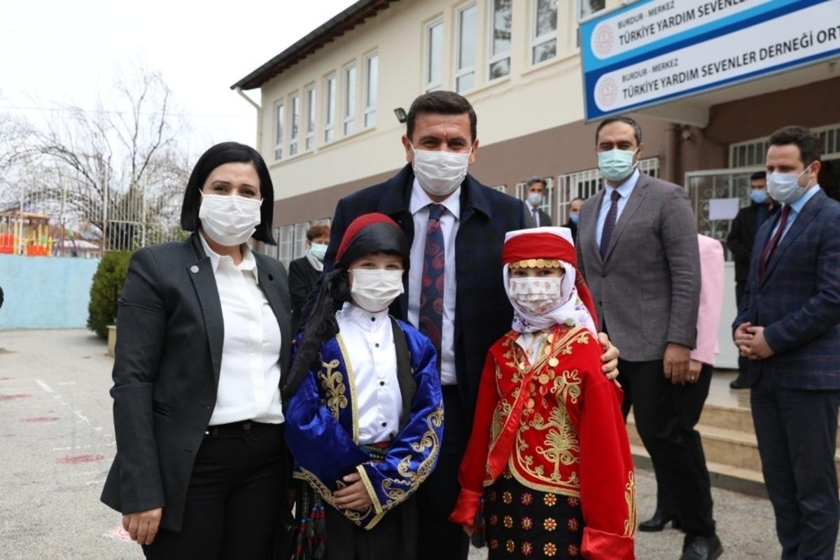 Geleceğe y&ouml;n verecek at&ouml;lyeler a&ccedil;ıldı