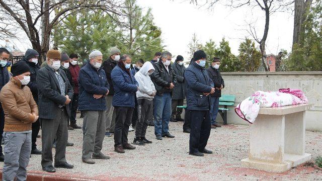 Duvarın altında kalarak can veren Ümmü Nigar son yolculuğuna uğurlandı