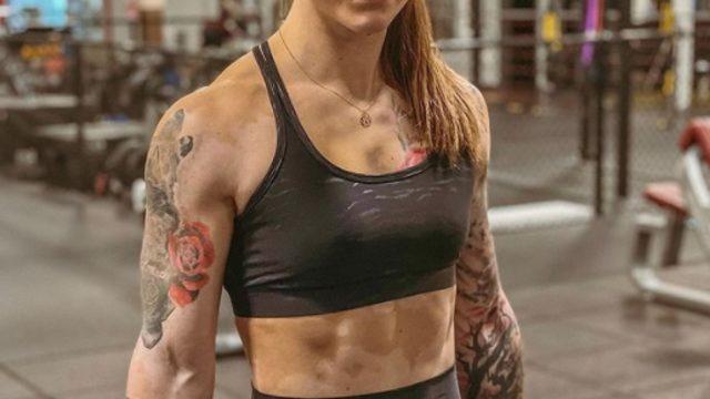 Vitiligo hastası kadın özgüvenini fitnessla güçlendirdi! Yaşam hikayesi sosyal medyada ilham oldu