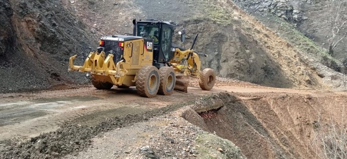 Sason&rsquo;da etkili olan sağanak yağış, sel ve heyelana neden oldu