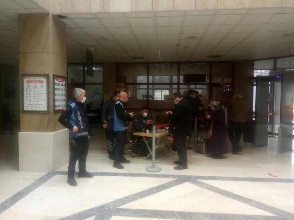 Karantinada olması gerekirken, otogarda yakalandı