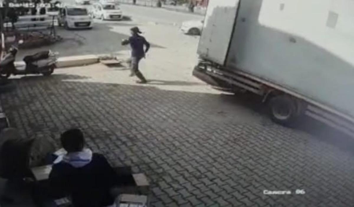 Son anda ezilmekten kurtuldu