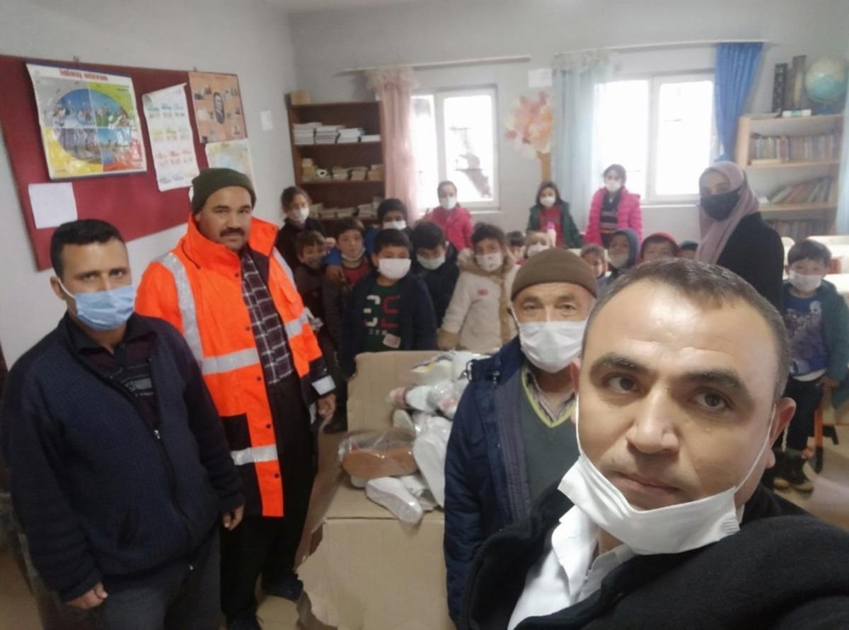 Adanalı madenciler kırsaldaki &ouml;ğrenciler i&ccedil;in seferber oldu