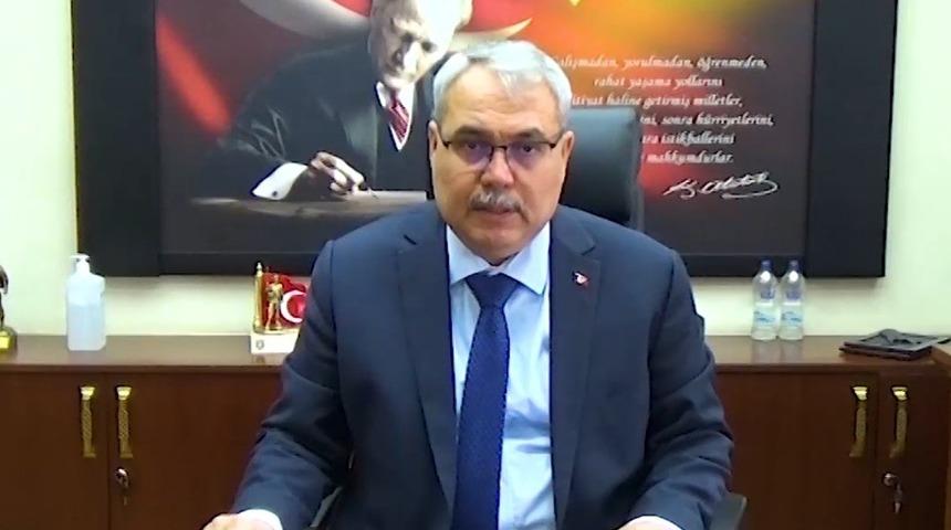 Muş Valisi G&uuml;nd&uuml;z&ouml;z: &ldquo;50 evin &ccedil;atısı u&ccedil;tu&rdquo;