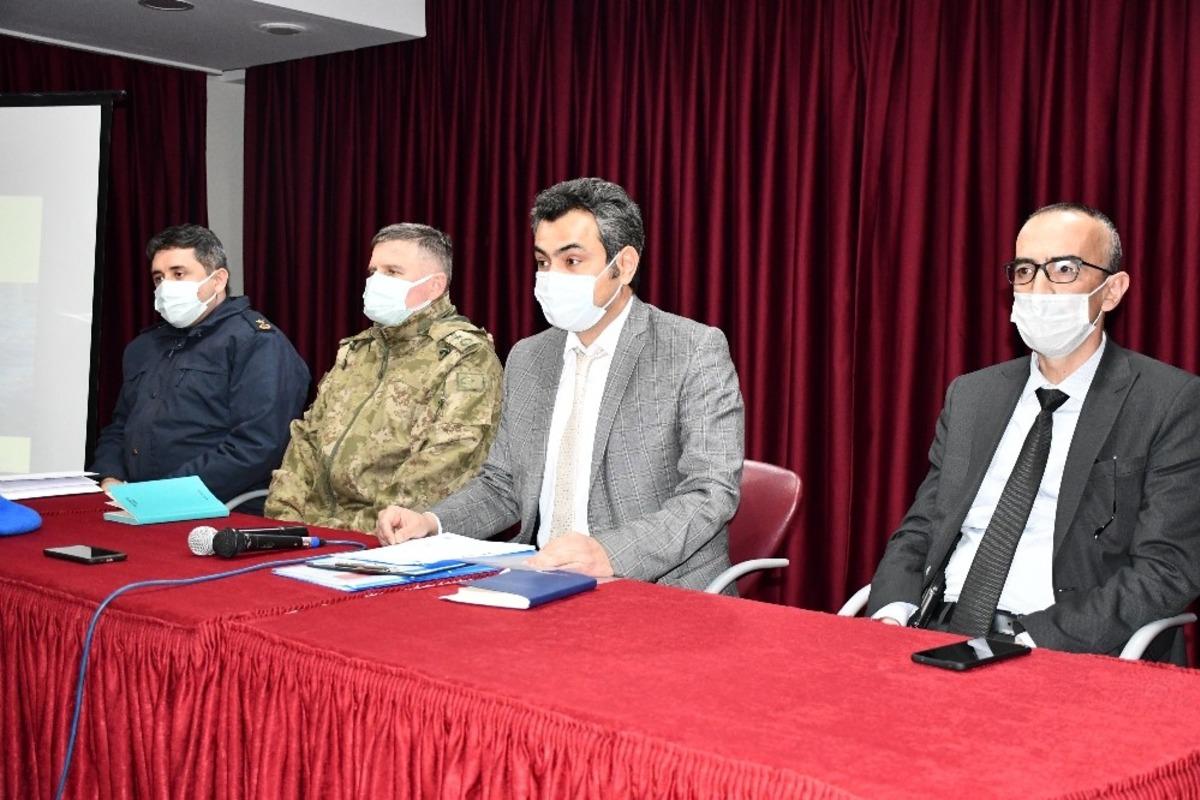 S&ouml;ke Kaymakamı Zeybek; "Uyuşturucu ile topyek&uuml;n m&uuml;cadele edeceğiz"