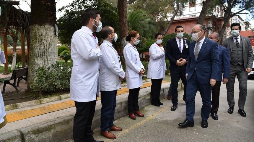Vali Karadeniz, Ruh Sağlığı ve Hastalıkları Hastanesinde incelemelerde bulundu