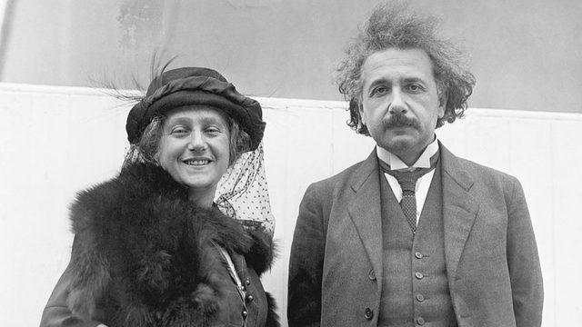 Albert Einstein hala Mileva ile evliyken kendi kuzeni Elsa ile romantik bir ilişkiye girmişti