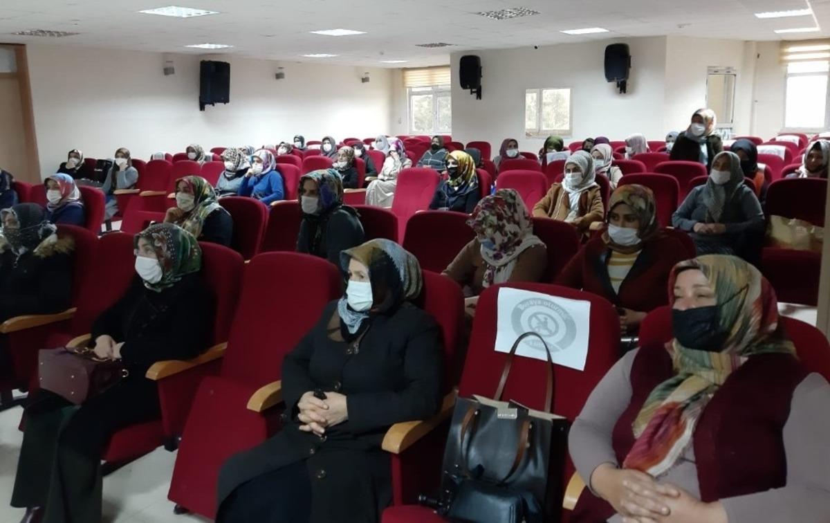 Kahta&rsquo;da &lsquo;Aile ve &ccedil;ocuk&rsquo; konulu seminer verildi