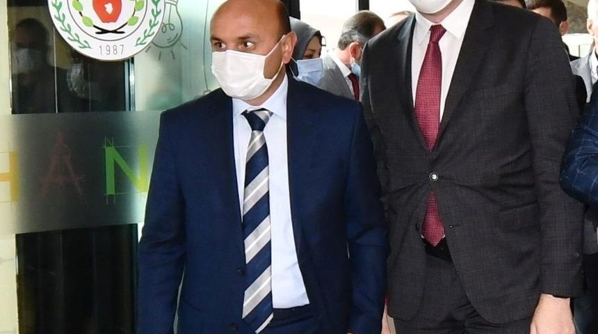 Başkan Oral MKYK&rsquo;ya se&ccedil;ilen B&uuml;y&uuml;kg&uuml;m&uuml;ş&rsquo;&uuml; kutladı