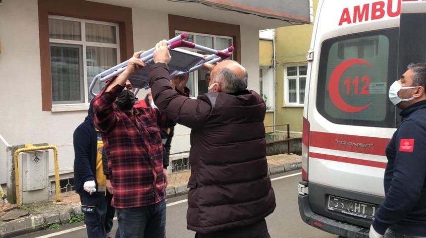 Akıllara durgunluk veren ev kazası! Kafasına demir merdiven saplandı