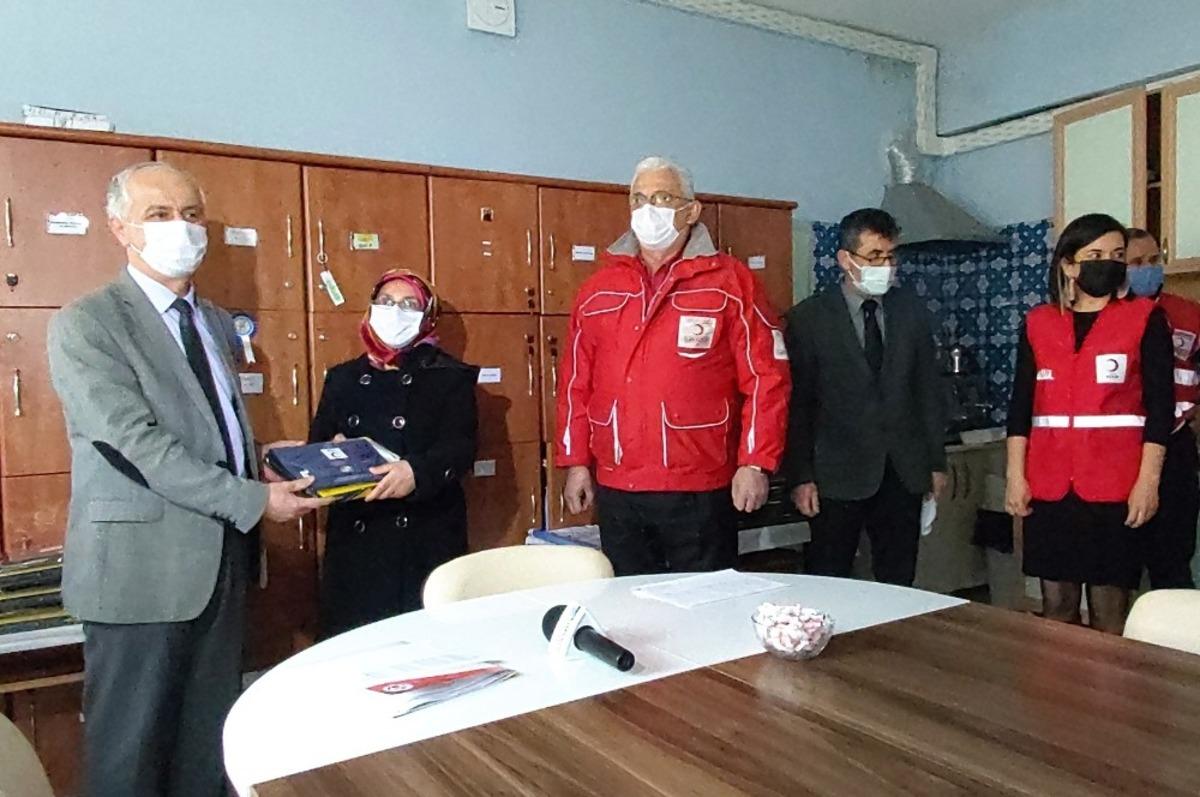 İhtiya&ccedil; sahibi &ouml;ğrenciler tabletleriyle buluştu