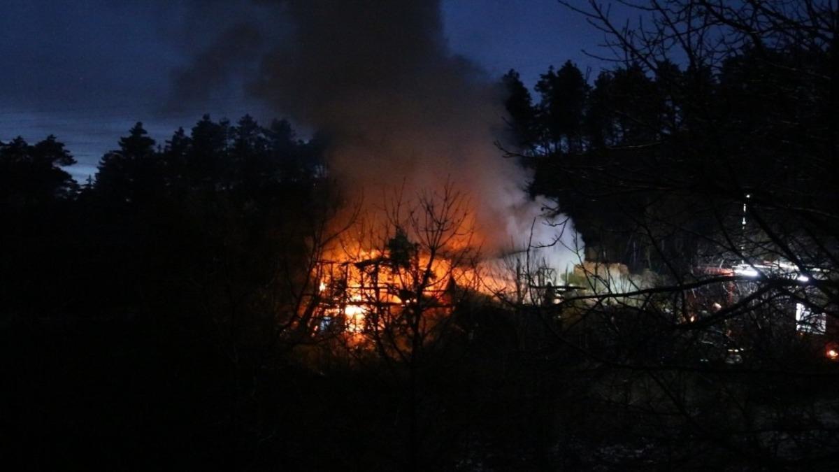 Alev alev yanan baraka k&uuml;le d&ouml;nd&uuml;