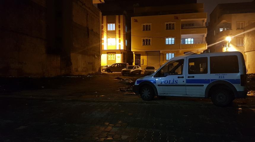 Gaziantep'te dur ihtarına uymayan şüpheli polise ateş açtı