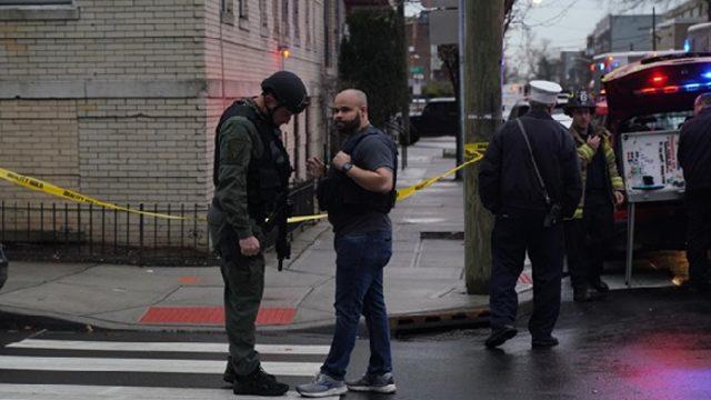 ABD'nin Atlanta şehrinde üzerindeki 5 silahla markete giren kişi korkuya neden oldu