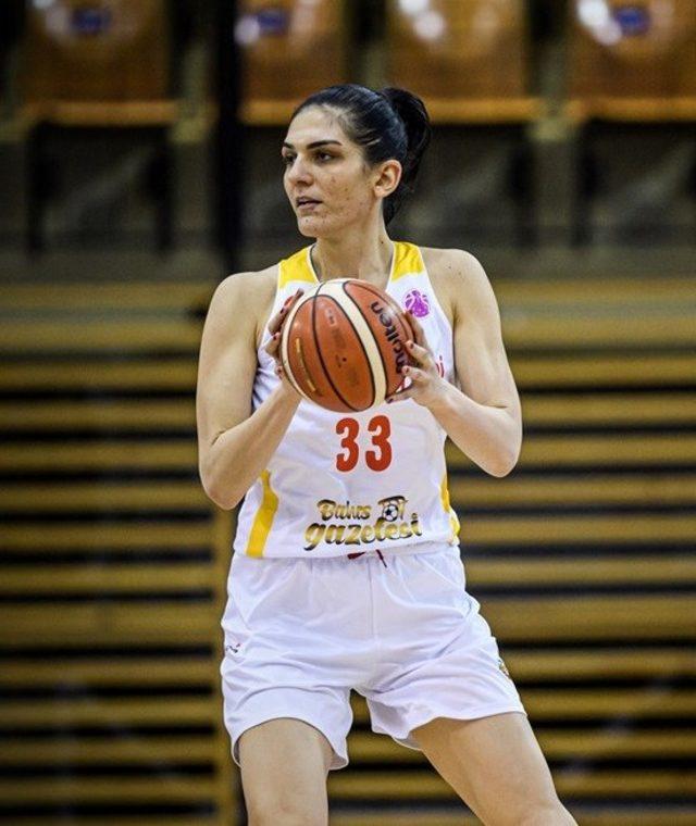 Ribaund krali&ccedil;esi kaptan oldu 1