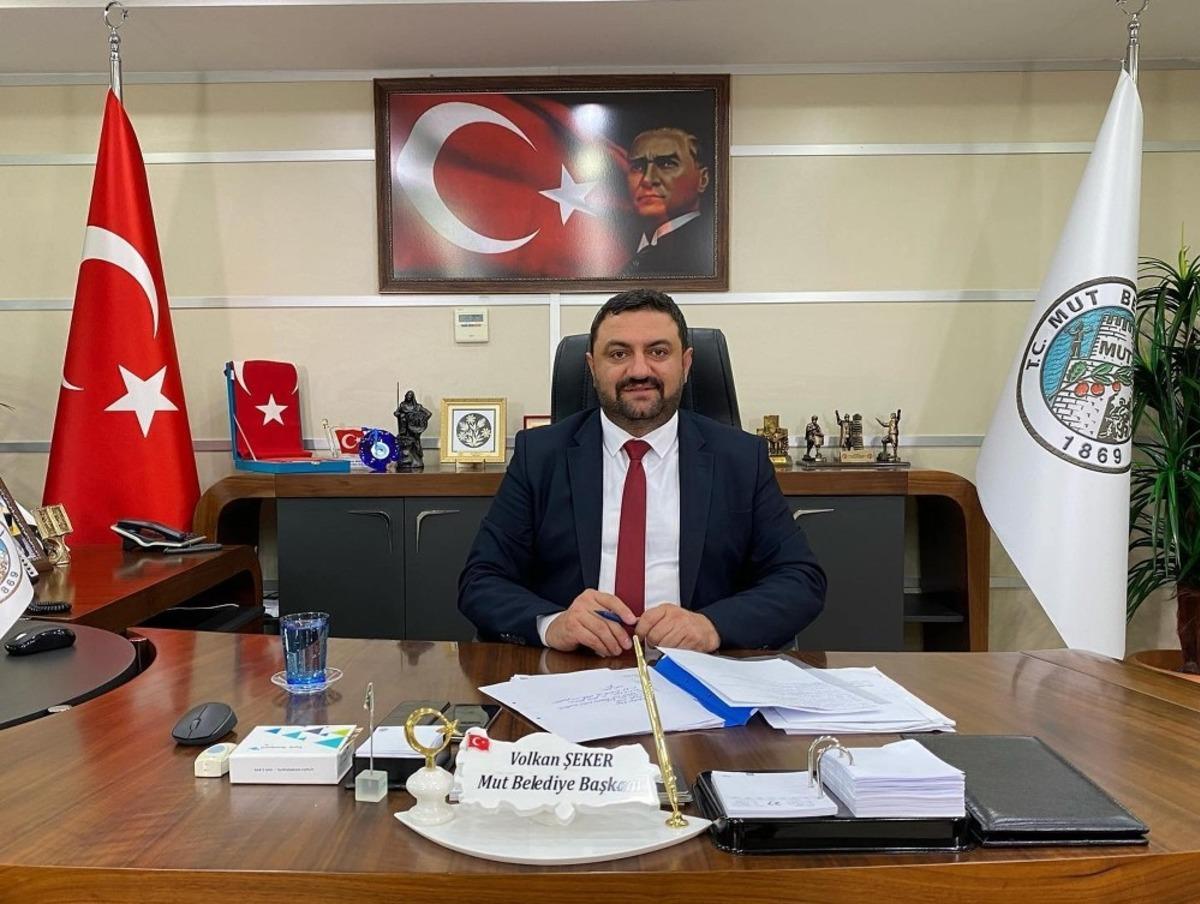 Başkan Şeker: "Bu g&ouml;reve il&ccedil;eme hizmet aşkı i&ccedil;in geldim"