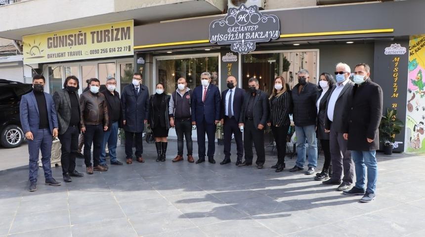 MHP Aydın İl Başkanı Alıcık, Kuşadası&rsquo;nda vatandaşlarla buluştu