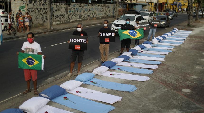 Brezilya'da koronavirüsten can kaybı 'acı eşiği' aştı!