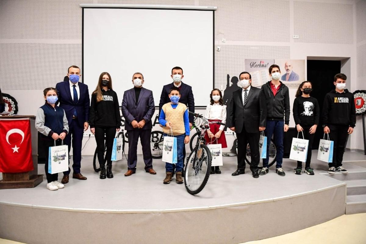 Altındağlı gen&ccedil;lerden gurur tablosu