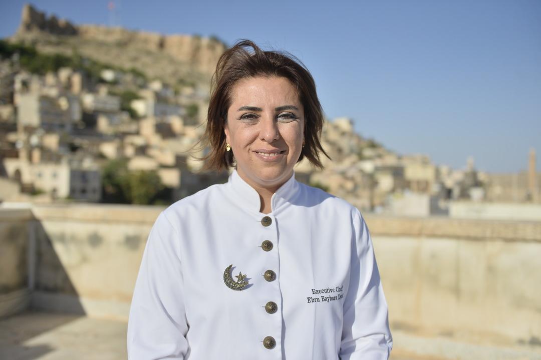  Şef Ebru Baybara Demir kimdir? Şef Ebru Baybara Demir ka&ccedil; yaşında?