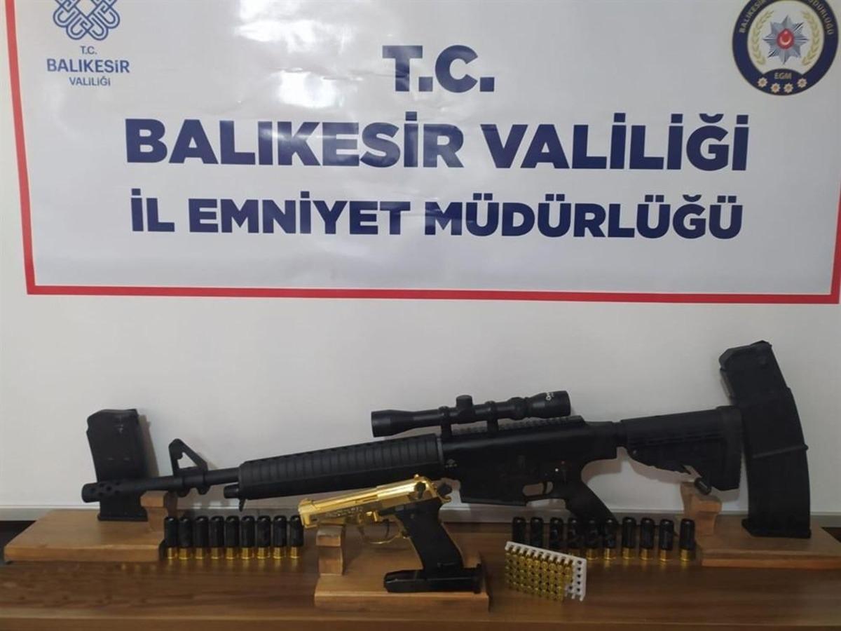 Balıkesir&rsquo;de &rsquo;Huzur&rsquo; operasyonlarında 35 kişi yakalandı