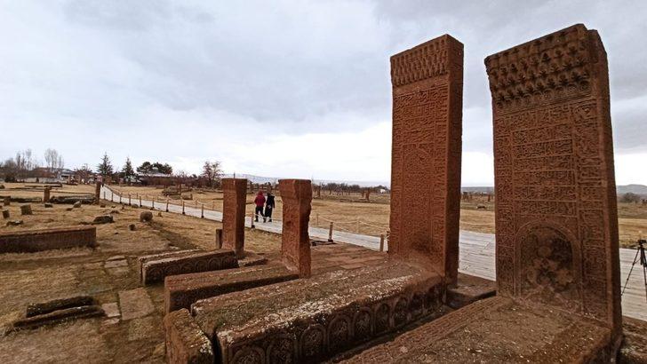 Tarihi mezar taşları yurt dışında tanıtılacak G4