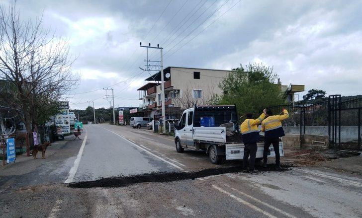 Buca’da bozulan yollarda tadilat çalışmaları G2