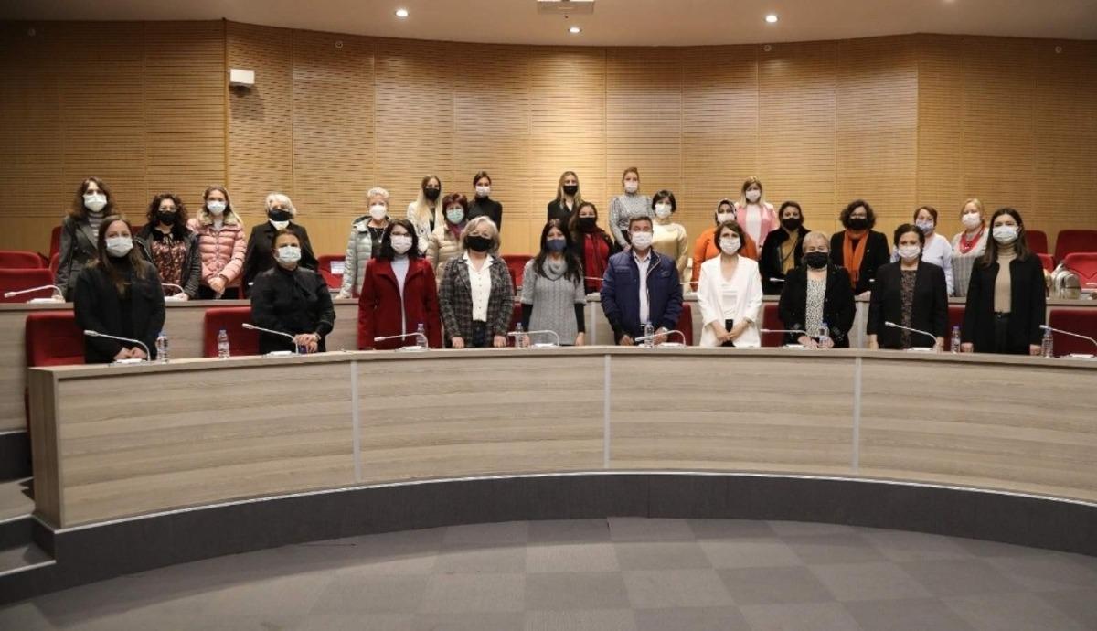 Gaziemir G&ouml;n&uuml;ll&uuml; Kadınlar Derneği 1 yaşında