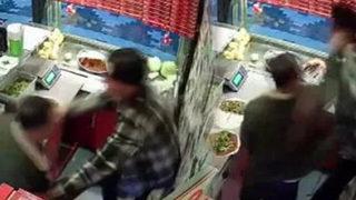 Çiğ köfte 'acılı' diyerek çalışanı darp etmişti! İstenen ceza belli oldu