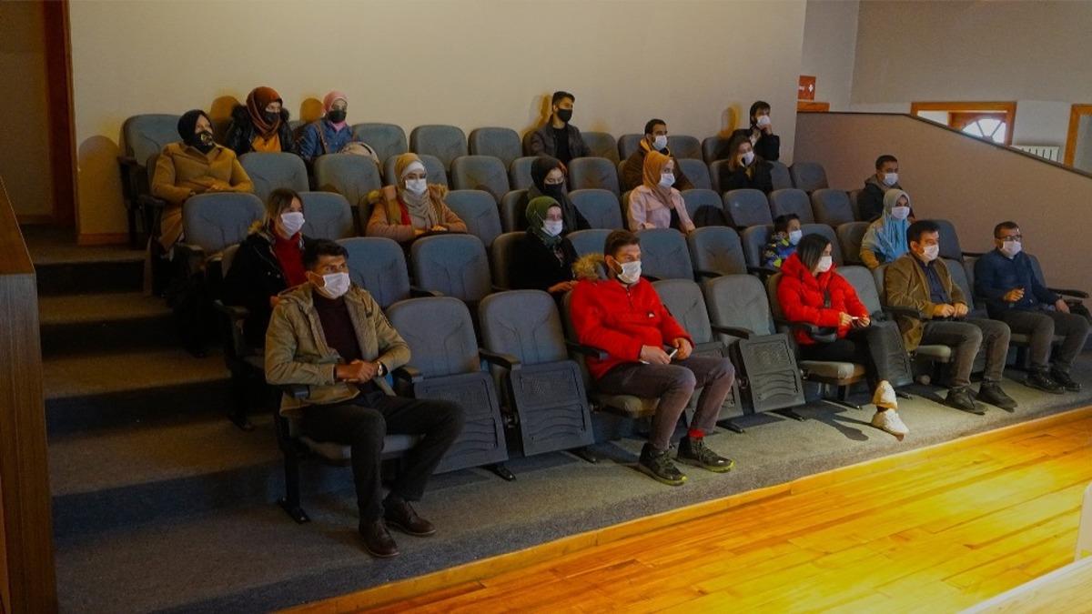 Yeni g&uuml;zel adamlar bu akademiden &ccedil;ıkacak