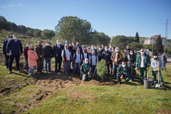 Ayvalık’ta 300 fidan toprakla buluşturuldu G2