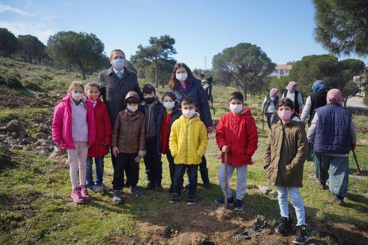 Ayvalık’ta 300 fidan toprakla buluşturuldu G3